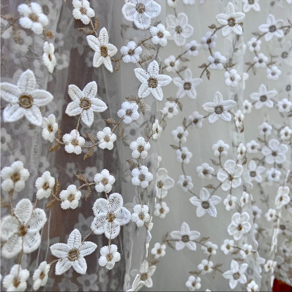 White and Sheer 3D Tulle Floral Applique Bustier Midi Dress 🌿 - Picture 10 of 13